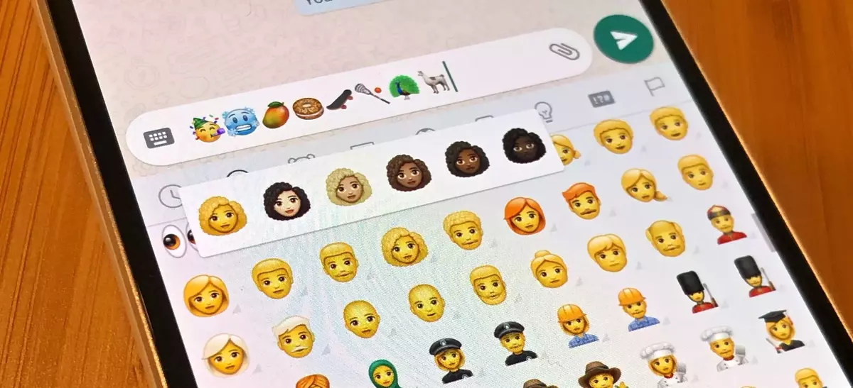 Emojis in WhatsApp Web