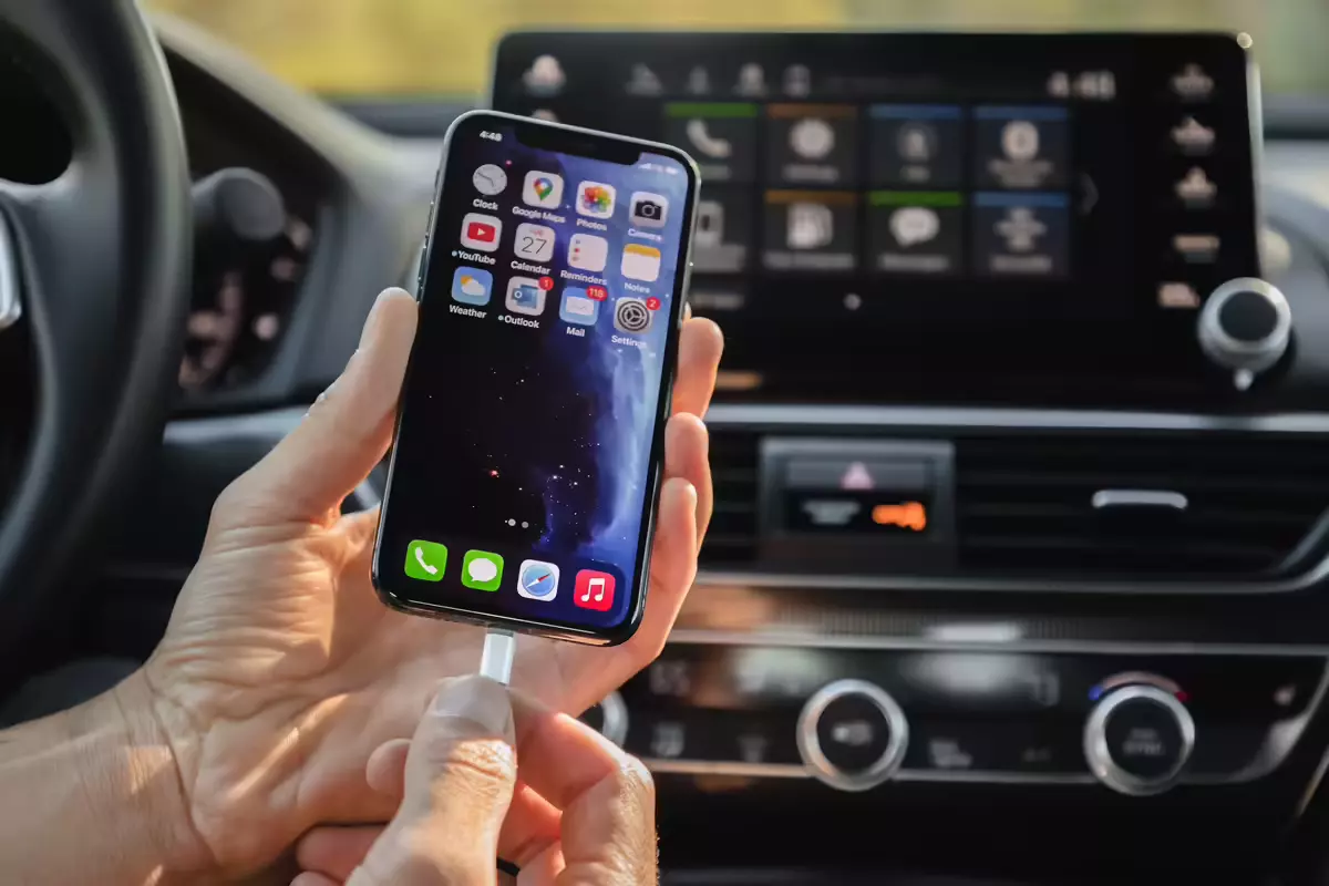 CarPlay and some apps for iPhone in your electric car