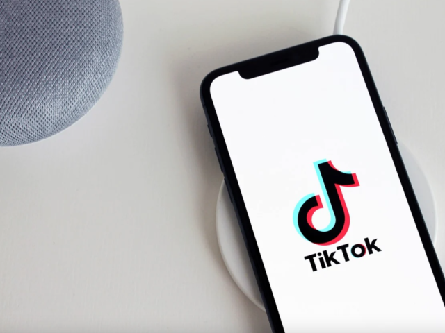 Which trend hashtags use in TikTok