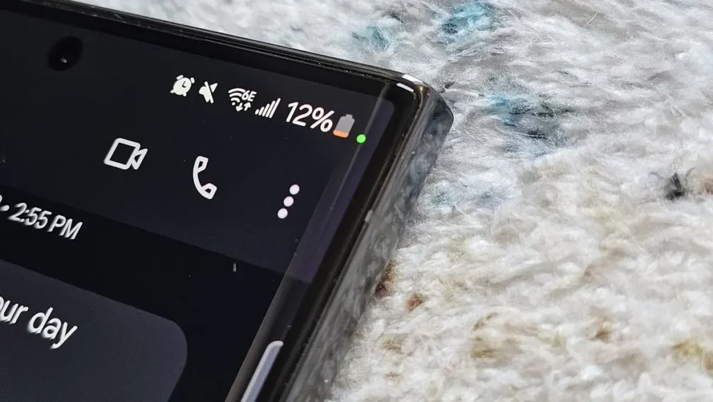 The green dot mystery in Samsung Galaxy devices