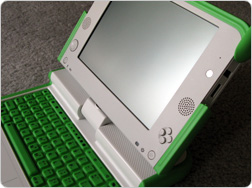 OLPC XO-1 renovado-1