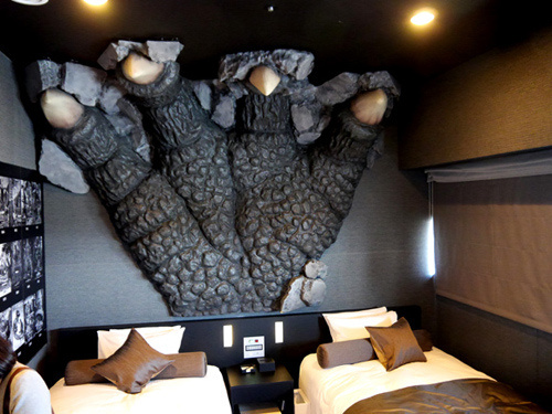 Hotel Godzilla 5
