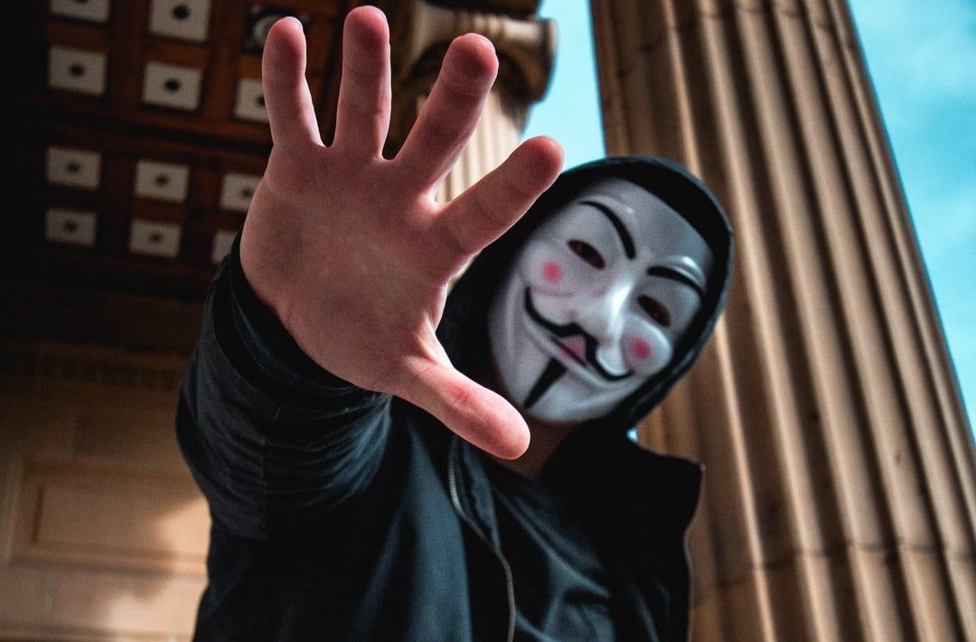 guia para principiantes sobre el anonimato en línea y la dark web