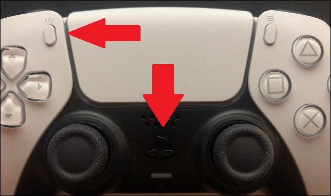 Presionar el botón de PS5 y el de crear