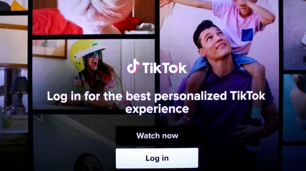 Iniciar sesión en TikTok en Amazon Fire TV.