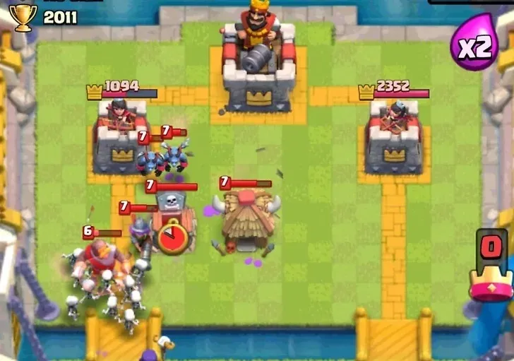 Atacar a una sola torre es una de las mejores tácticas básicas de Clash Royale