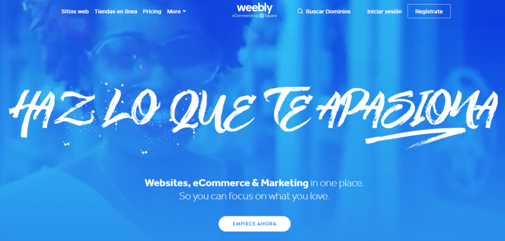 Weebly allows us to have a complete website in just a few steps.