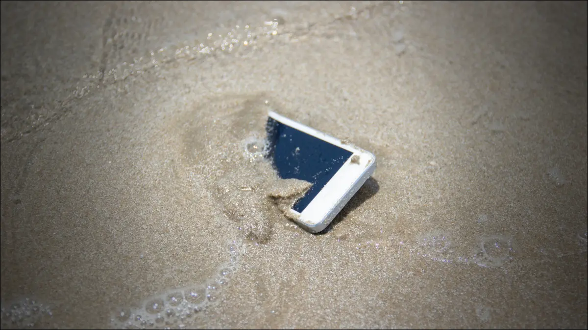 Qué hacer si el teléfono cae al océano