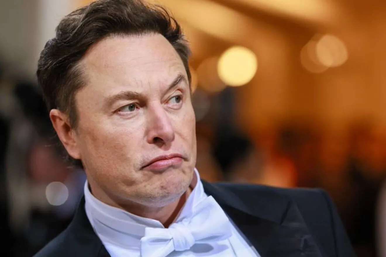 Elon Musk lanza su propia empresa de IA