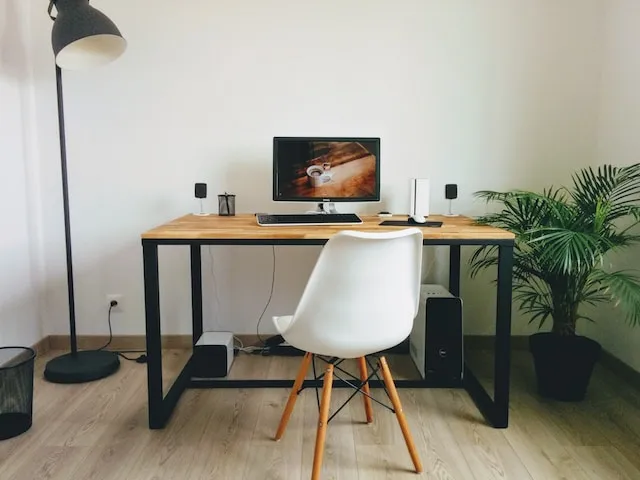 escritorio y silla gamer