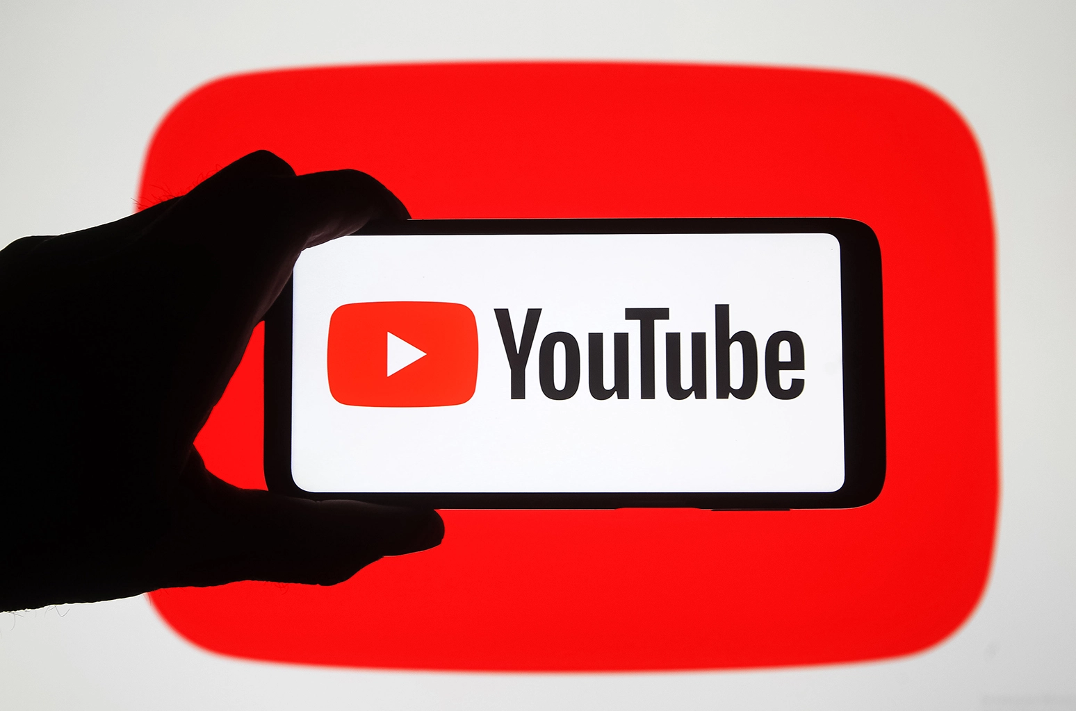 YouTube es acusada de estafa gracias a sus anuncios publicitarios de YouTube.