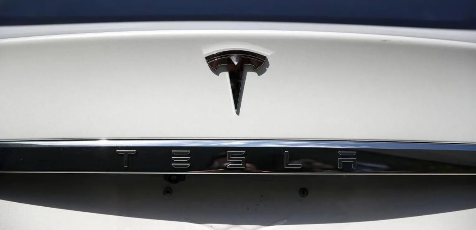 tesla conducción autónoma total